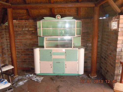 Kitchen cabinet