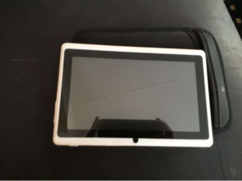No name tablets 7" for spares or repair