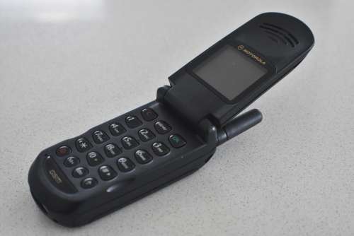 *Local Stock Private Collection Clearance Auction* Motorola V3688 2G