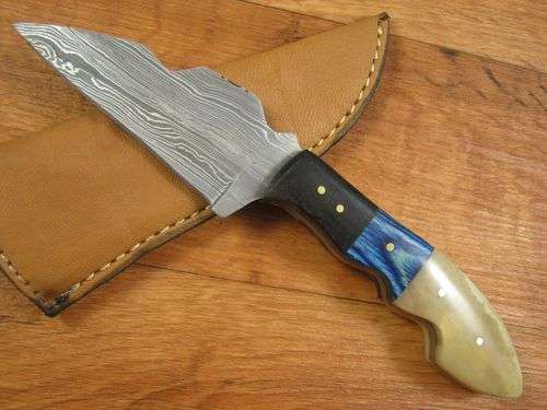 CUSTOM HAND MADE DAMASCUS HUNTING KNIFE