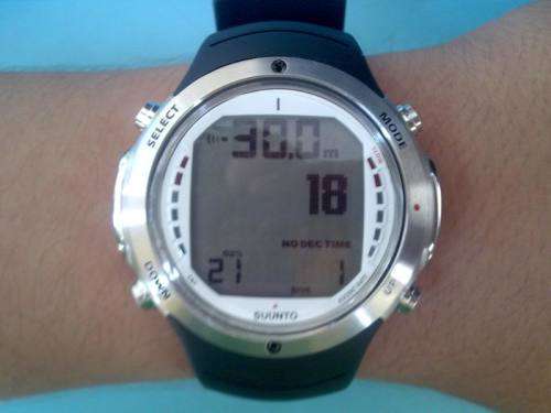 Suunto D6