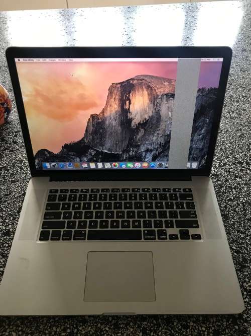 15inch**Macbook Pro Retina , 16GB Ram 512 GB SSD  **Damaged Screen*Sealed Charger inc
