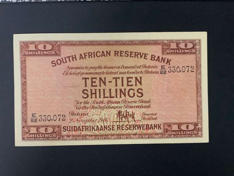 Reserved. 1946 Ten shillings excellent collectable