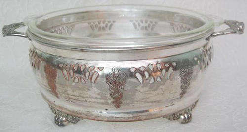 VINTAGE, SILVER PLATED SERVING DISH WITH A VINTAGE GLASBAKE LINER