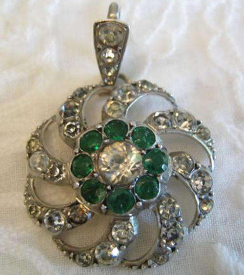 " SPARKLEY " LEAD CRYSTAL STONES  SET IN 935 SILVER VINTAGE PENDANT, EUROPEAN MADE.