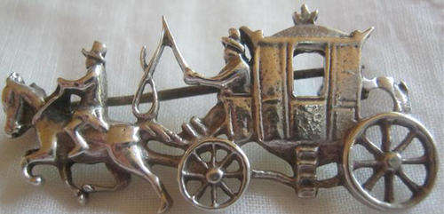 VINTAGE AND SILVER BROOCH, ROYAL COACH, HORSE AND RIDERS WITH ROLLOVER CLASP.