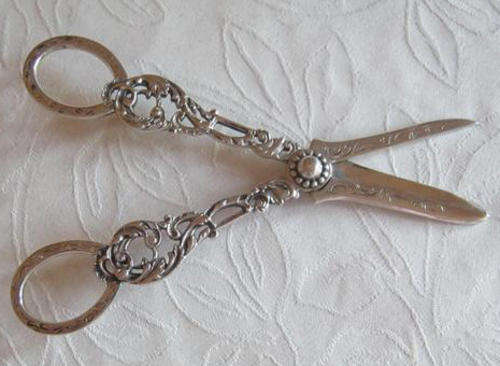 19TH C BEAUTIFUL PAIR OF DUTCH HALLMARKED SILVER GRAPE SCISSORS