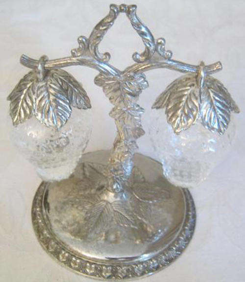 SALT AND PEPPER SILVER PLATED STAND WITH STRAWBERRY SHAPED,GLASS SALT AND PEPPER.