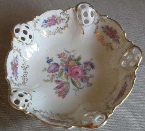 1901-1933  ELFENBEIN, ROSENTHAL KRONACH- GERMANY MOLIERE HANDPAINTED FLORAL  BOWL ON FEET.,