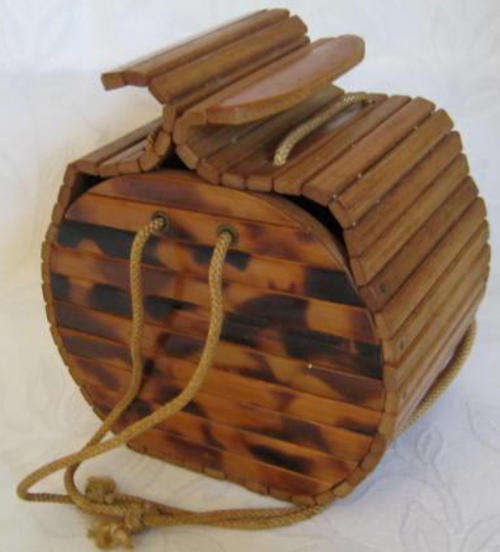 VINTAGE SLATTED WOOD AND BAMBOO BAG, WITH TIE STRINGS, GREAT CONDITION.
