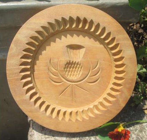 CHRISTMAS MUST HAVE....VINTAGE, HANDCARVED, WOODEN MOULD FOR SHORTBREAD, MADE IN SCOTLAND