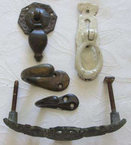 ANTIQUE SELECTION OF HANDLES AND HOOKS