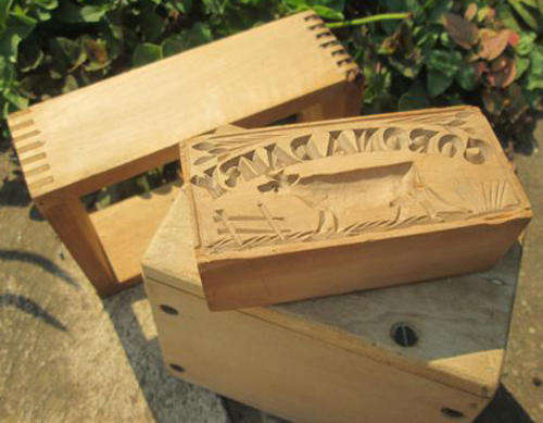 VINTAGE WOODEN TOOLS FOR BUTTER MAKING, BUTTER PATS, HANDCARVED STAMP, ALL YOU NEED IS THE COW !!!,