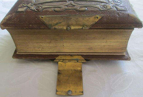 148 YEARS OLD.....EARLY VICTORIAN PHOTO ALBUM DATED FOR 1866 CONTAINING 46 PHOTOS