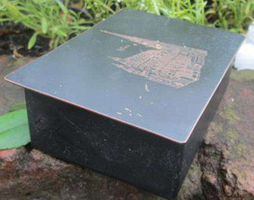 VINTAGE BRASS HINGED TIN WITH IMAGE OF ST STEPHENS  FAMOUS GOTHIC CATHOLIC CATHEDRAL VIENNA