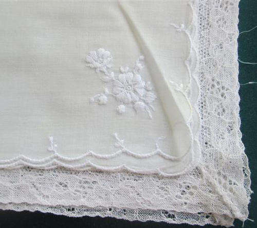 2 X VINTAGE  FINE LAWN AND LACE HANDKERCHIEF WITH EMBROIDERY