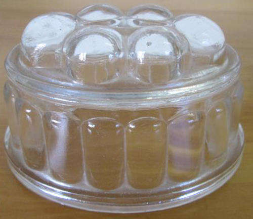 VINTAGE OVAL SHAPED PRESSED GLASS JELLY MOLD,