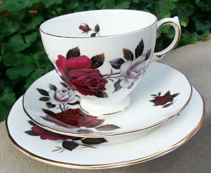 VINTAGE BONE CHINA COLCLOUGH TRIO WITH HAIRLINE CRACK, RED ROSE DESIGN.