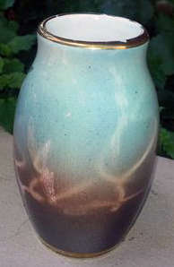 SMALL VINTAGE, HAND PAINTED VASE MADE IN ITALY. FISH DESIGN.