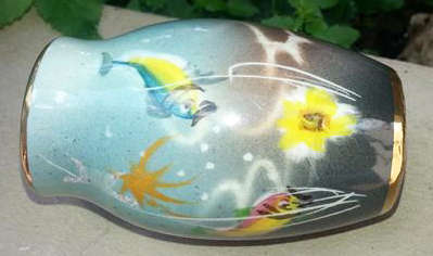 SMALL VINTAGE, HAND PAINTED VASE MADE IN ITALY. FISH DESIGN.