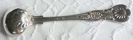 GOOD HEAVY QUALITY, SILVER PLATED, VINTAGE, KINGS PATTERN, SALT SPOON, EXCELLENT CONDITION.