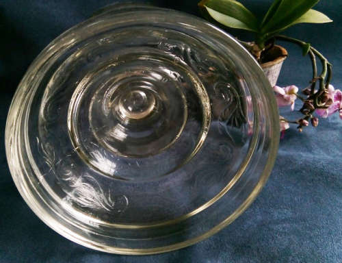 LARGE  QUEEN ANN no2  PRESSED GLASS OIL / KEROSENE BURNING LAMP, EXCELLENT CONDITION.