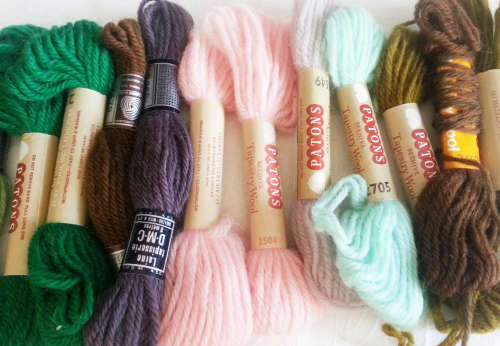 21  X ASSORTED  PATONS BEEHIVE WOOLEN TAPESTRY THREADS