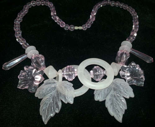 SHADES OF FROSTED AND CLEAR SOFT SHADES OF PINK BLING FLORAL BEADED NECKLACE