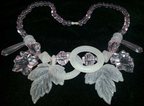 SHADES OF FROSTED AND CLEAR SOFT SHADES OF PINK BLING FLORAL BEADED NECKLACE