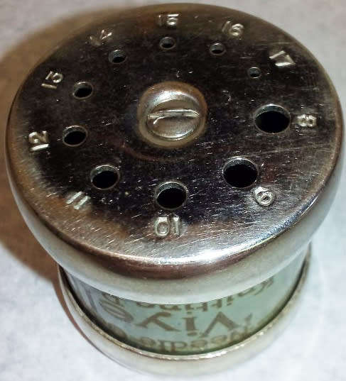 RARE 1930s  VIYELLA ENAMEL KNITTING NEEDLE GAUGE AND COUNTER WITH A MABEL LUCIE ATTWELL TRANSFER