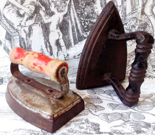 ANTIQUE AND COLLECTABLE,  MINIATURE SAD IRON, SALESMAN SAMPLE ? AND CHILDS VINTAGE TOY IRON