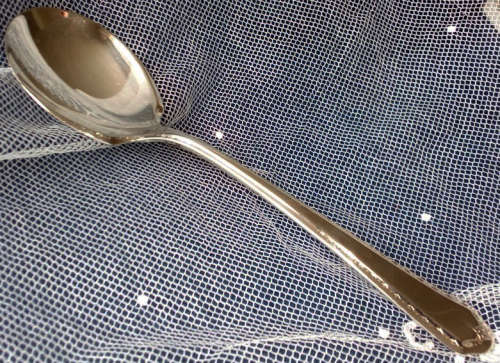 VINTAGE TUDOR SILVER PLATED ONEIDA COMMUNITY MADE, SUGAR SPOON