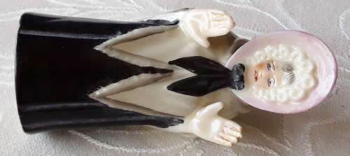ROYAL WORCESTER ` GRANNY SNOW ` PORCELAIN CANDLE SNUFFER ...ERA 1911