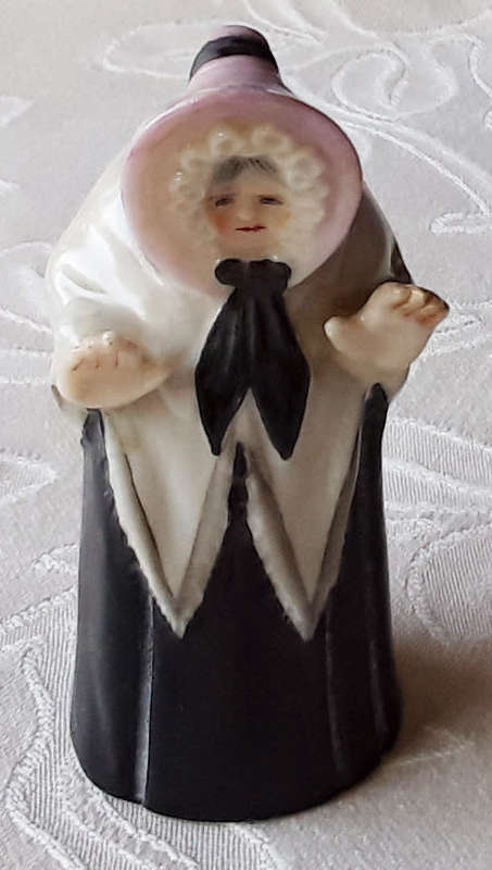ROYAL WORCESTER ` GRANNY SNOW ` PORCELAIN CANDLE SNUFFER ...ERA 1911