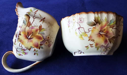 SO PRETTY......ANTIQUE, INTERESTING AND UNUSUAL CARLTONWARE MILK / CREAMER AND SUGAR BOWL