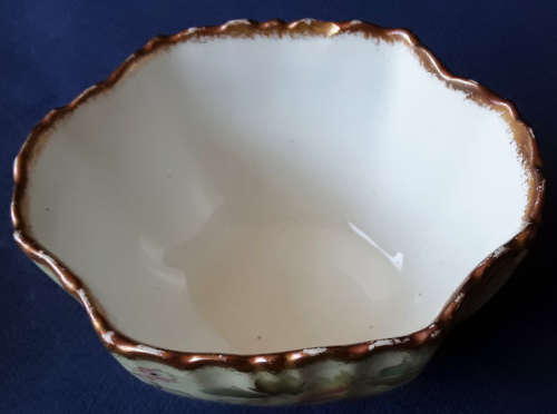 SO PRETTY......ANTIQUE, INTERESTING AND UNUSUAL CARLTONWARE MILK / CREAMER AND SUGAR BOWL