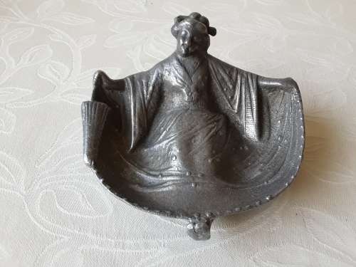 VINTAGE, SOLID PEWTER ,MARY POPPINS, MID AIR WITH HER UMBRELLA. TOO CUTE !!!!! Shipping free