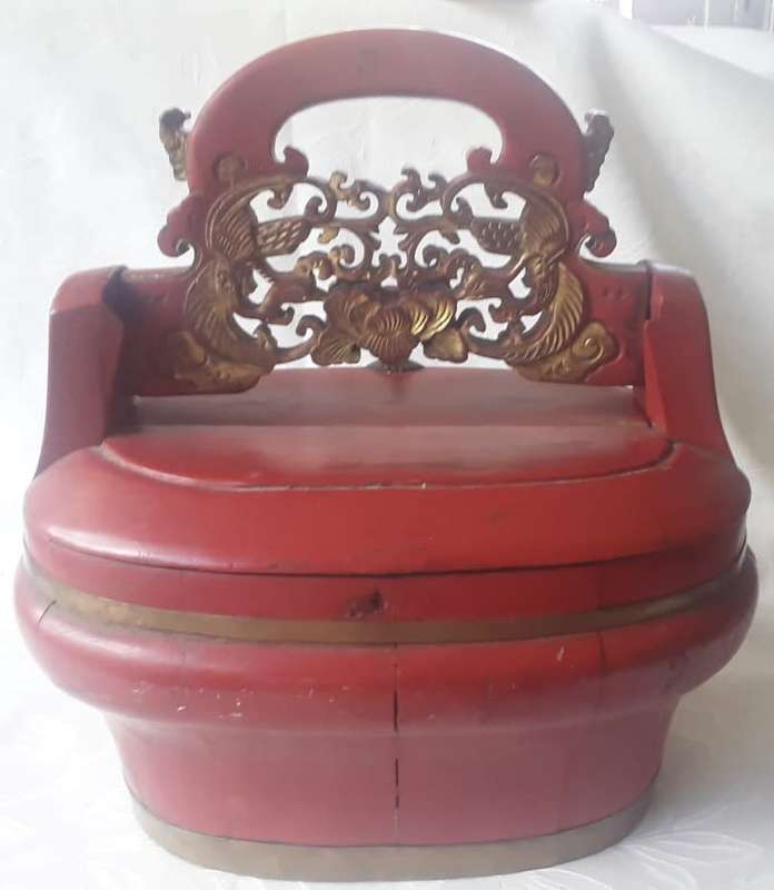 1900`s ANTIQUE CHINESE WOODEN LUNCH BOX, PAINTED RED WITH CARVED HANDLE TOUCHED WITH GOLD
