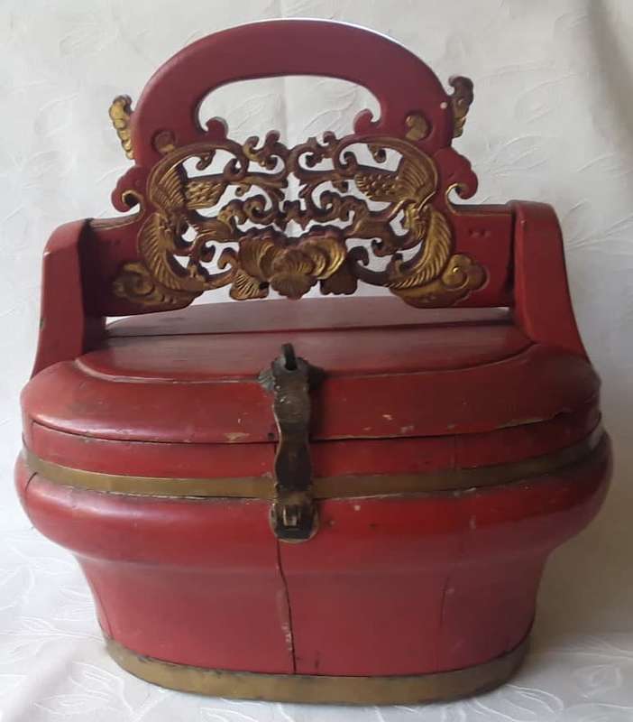 1900`s ANTIQUE CHINESE WOODEN LUNCH BOX, PAINTED RED WITH CARVED HANDLE TOUCHED WITH GOLD