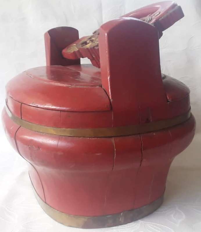 1900`s ANTIQUE CHINESE WOODEN LUNCH BOX, PAINTED RED WITH CARVED HANDLE TOUCHED WITH GOLD