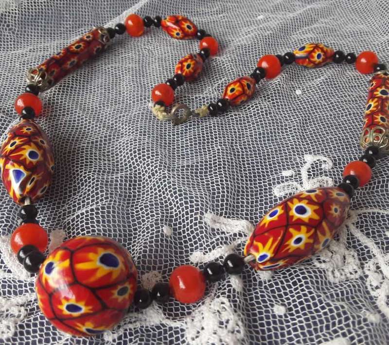 VINTAGE, MURANO LOOKING  BEADED NECKLACE, WITH CELLULOID SPACERS AUTUMNAL SHADES