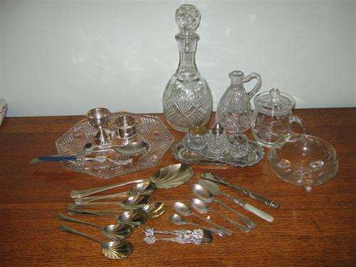 DELIGHTFULL       SELECTION OF COLLECTABLES