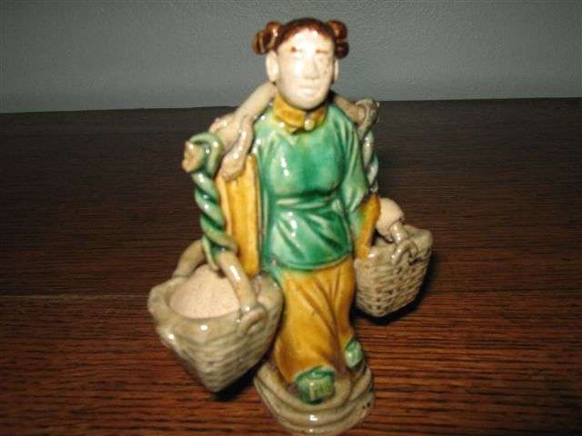 VINTAGE 1940 /1950s CHINESE MUDMAN WITH BASKETS  11cm tall