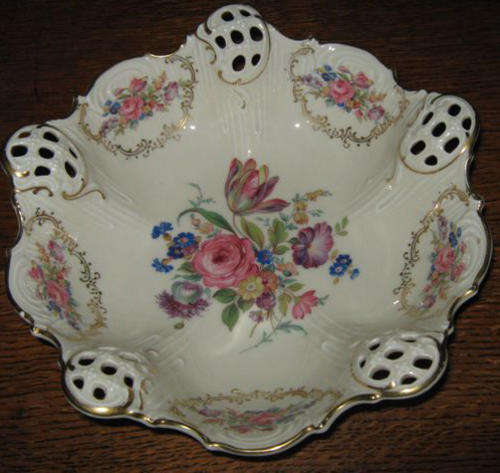 ROSENTHAL BOWL IN MINT CONDITION , DIAMETER  23 CM HEIGHT 7 CM