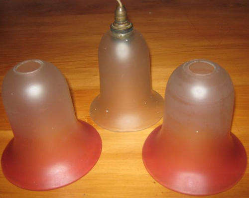 SELECTION OF VINTAGE GLASS LIGHT SHADES, VERY MINOR DAMAGE TO 2 OF THEM.