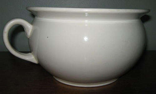 R1.00  PURE WHITE VINTAGE ENGLISH CHAMBER POT, PERFECT FOR AFRICAN VIOLETS OR SPRING BULBS !!