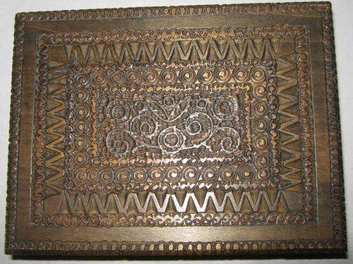BEAUTIFULLY CARVED CARD CASE INCLUDING QUALITY CARDS, 55 TO EACH SET.
