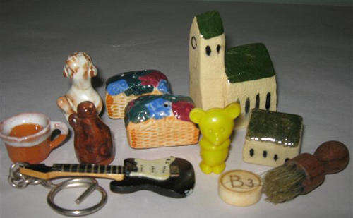 R1.00   JOB LOT ASSORTMENT OF MINIATURES
