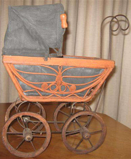 R1.00 THIS IS GOING TO MAKE A LOT OF PEOPLE HAPPY !!!   REPRODUCTION  ANTIQUE PRAM, FOR " DOLLYS"