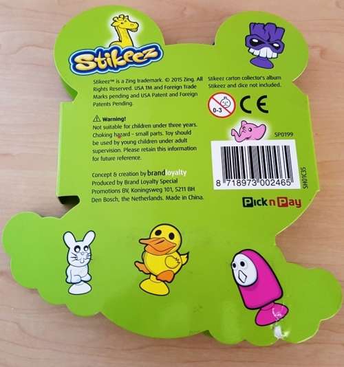 STIKEEZ COLLECTORS ALBUM WITH 24 COLLECTIBLE STIKEEZ